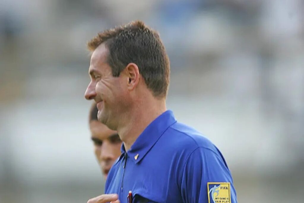 Árbitro Edílson Pereira de Carvalho. Ele ficou conhecido como o grande responsável pela Máfia do Apito (Foto: Reprodução)
