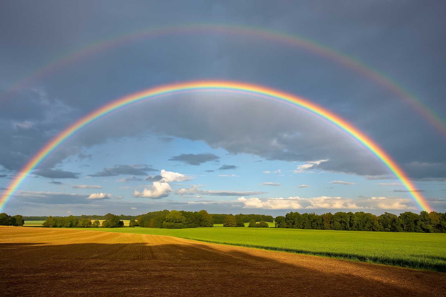 Significado de ver um arco-íris duplo: as mensagens divinas