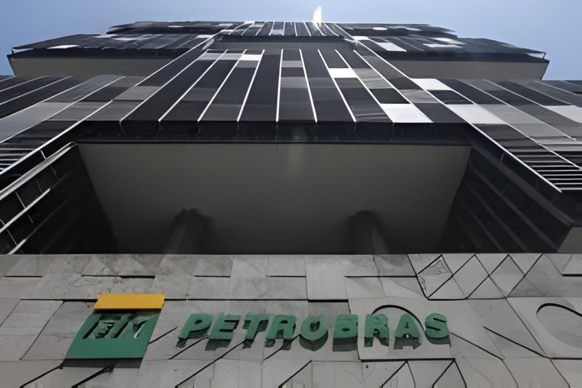 Empresa da Petrobras abre Concurso Público com salários de  R$4.144 ou R$8.248