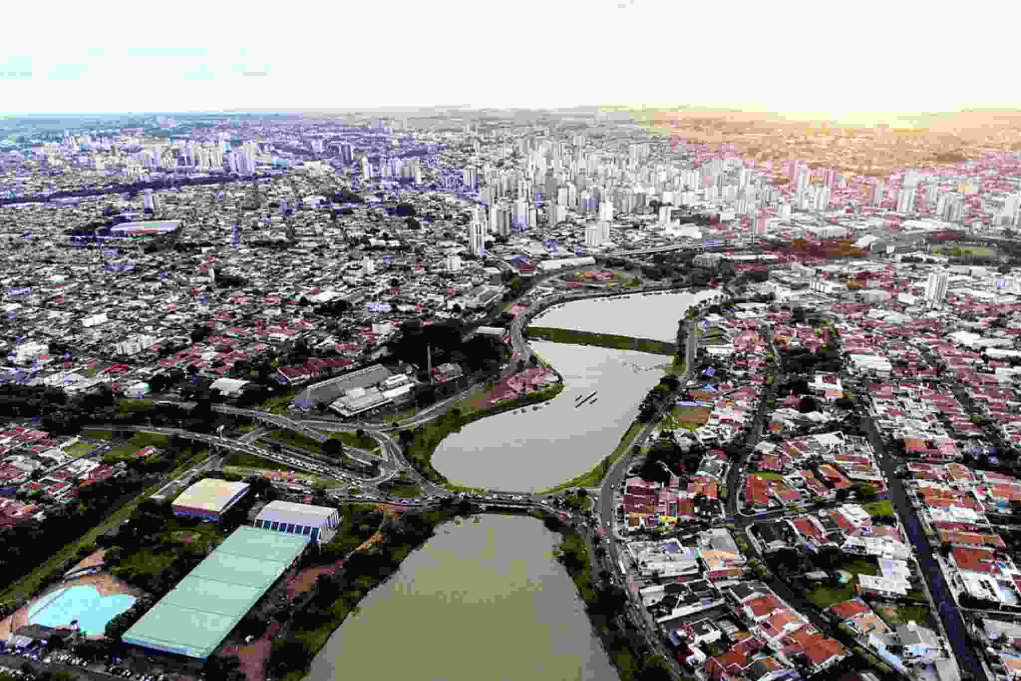 Prefeitura paulista lança concurso com salários de até R$ 5 mil