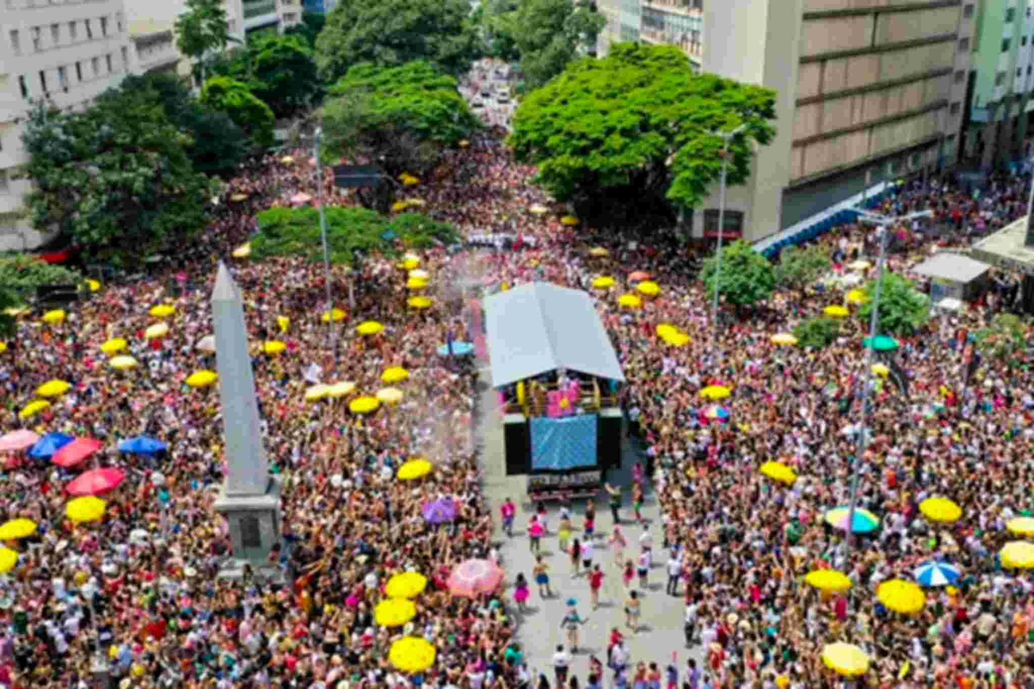 Vai ao Carnaval de rua em BH? Conheça 5 blocos imperdíveis