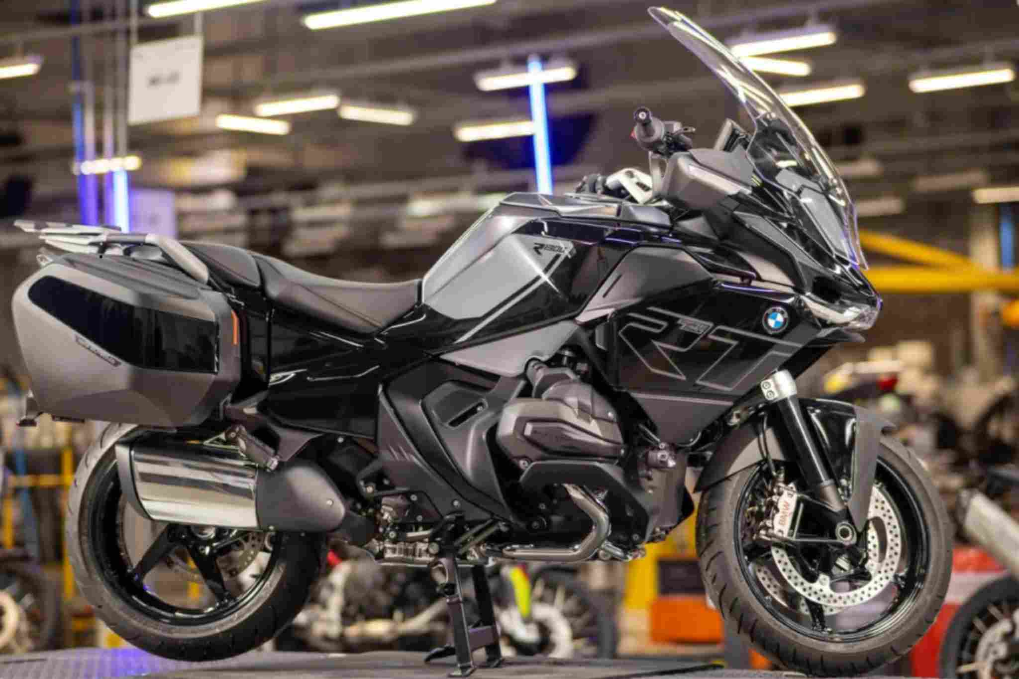 BMW R 1300 RT: a sport-touring de 145 cv feita para devorar quilômetros