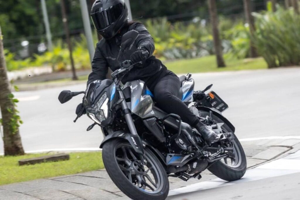 Bajaj Dominar NS160