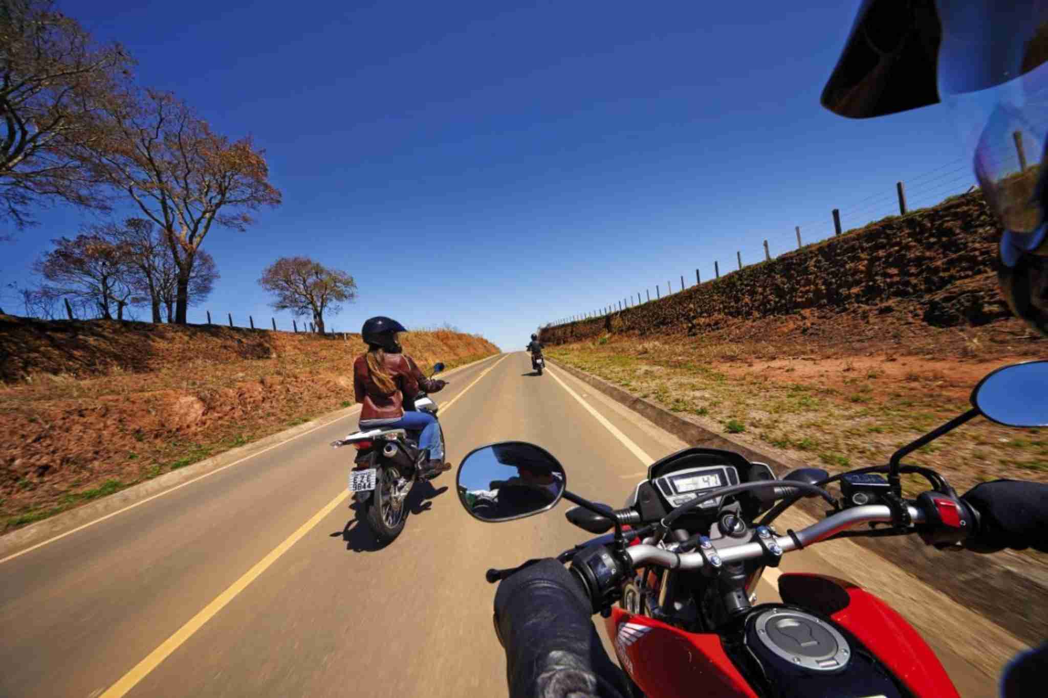 De moto por Goiás: cachoeiras, trilhas e eventos que valem a viagem