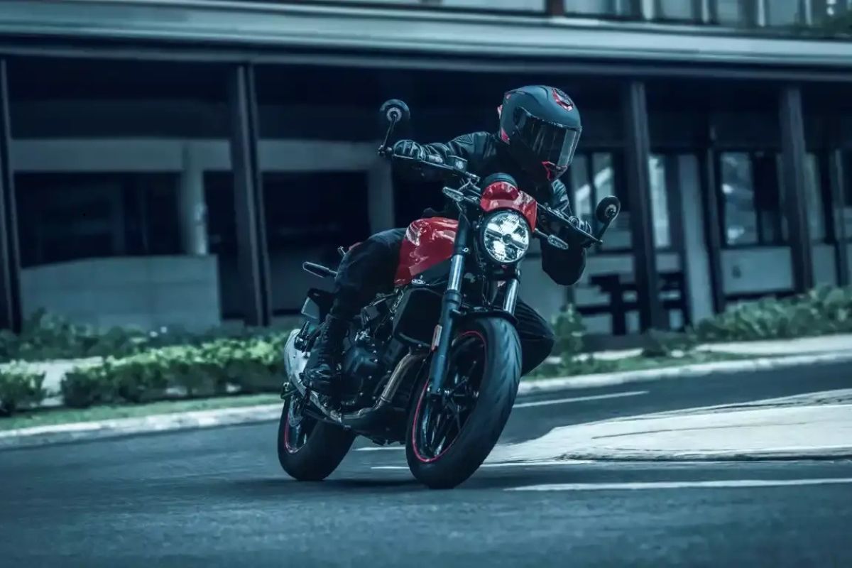 Guerrilla 450 2026 Apex chega mais barata e até 8,54% abaixo das versões