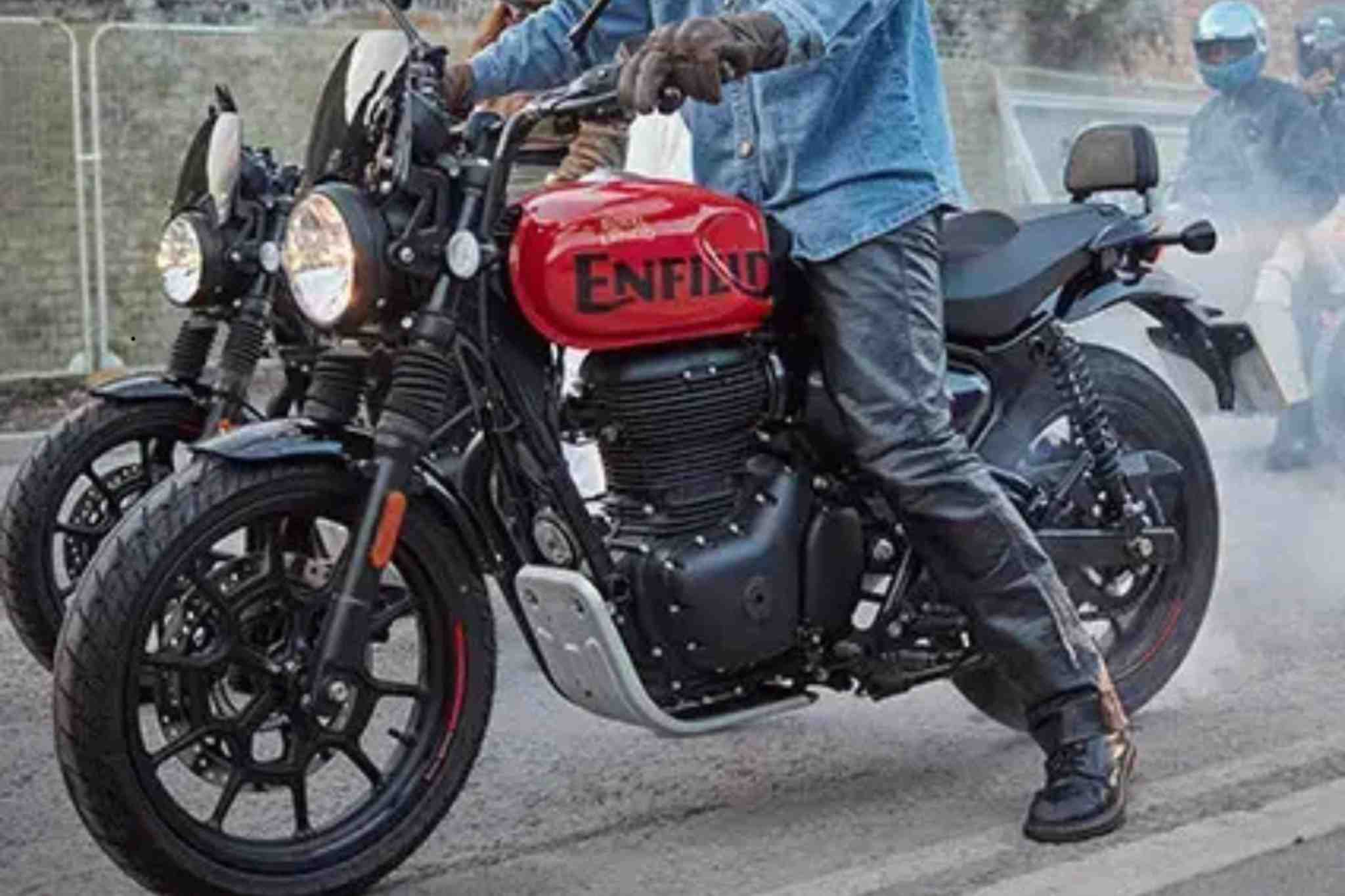 Hunter 350 2026 chega atualizada enquanto VOGE prepara surpresa em Interlagos