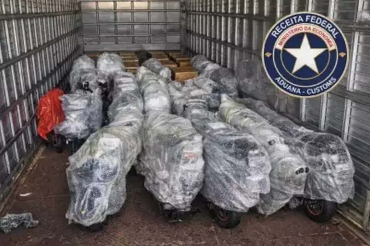 17 motos elétricas são apreendidas pela Receita após entrada irregular