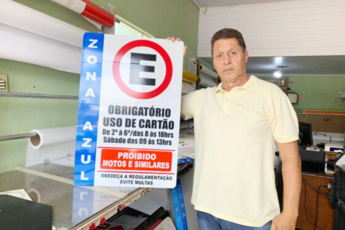 Motos ficam proibidas de usar vagas de carro na Zona Azul