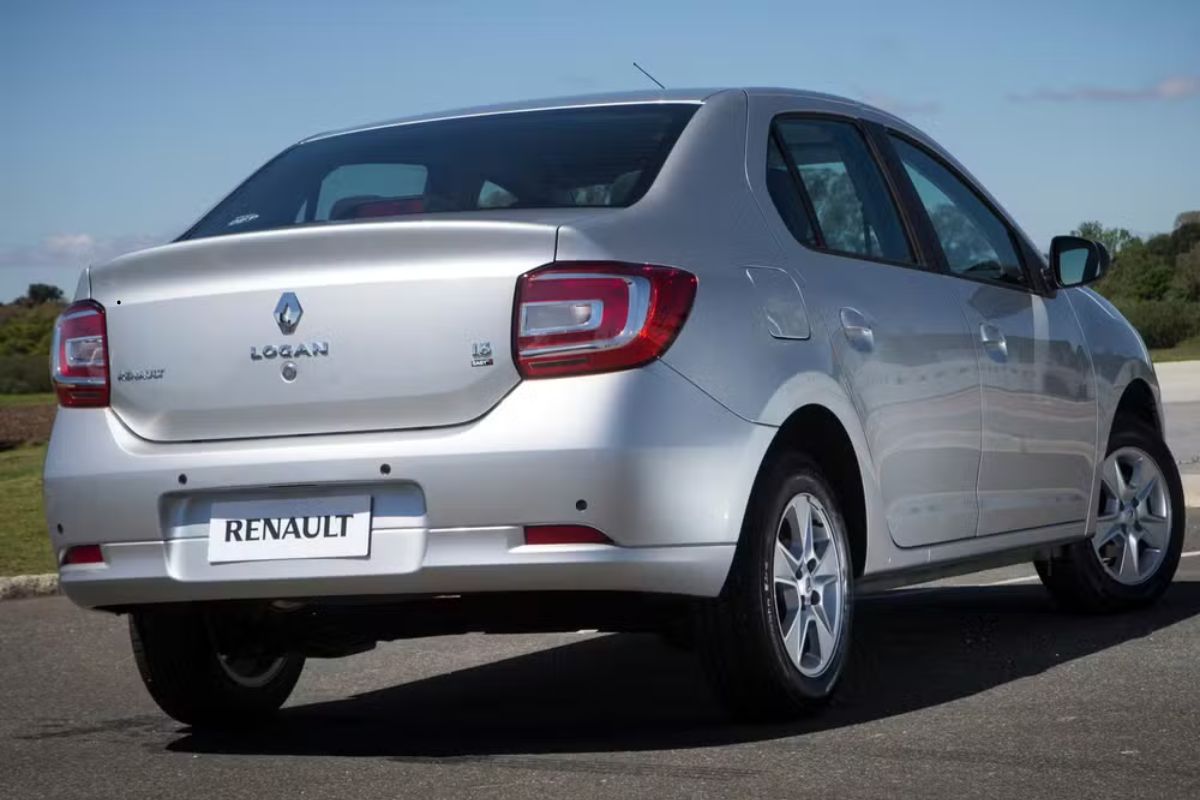 Renault Logan 1.0