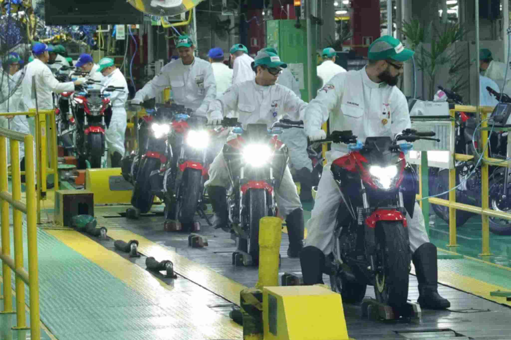 Segmento Street domina produção de motos no país; veja os números do setor