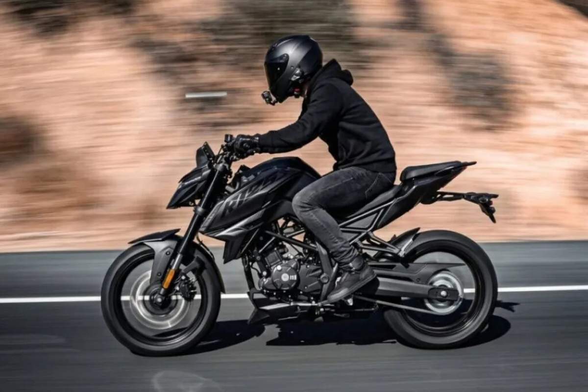 Voge 125RS 2026 surge como nova rival das nakeds de entrada