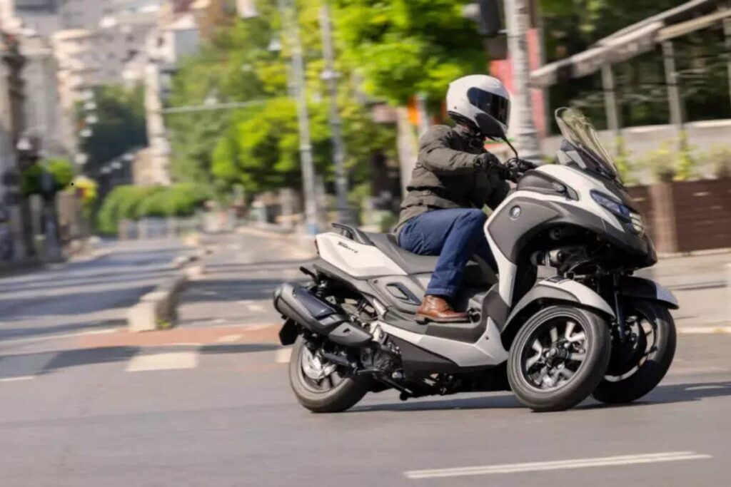 Moto Yamaha Tricity 300