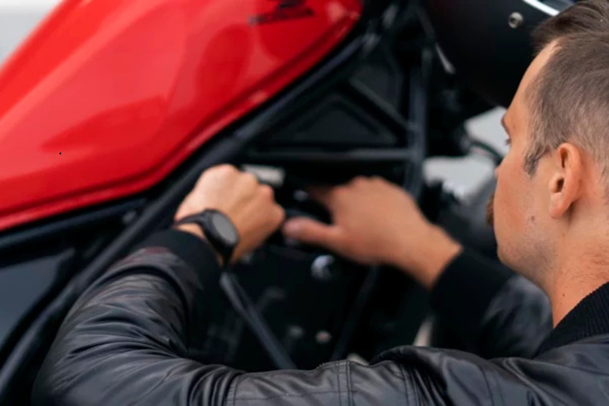 4 sinais indicam: é hora de trocar a bateria da sua moto