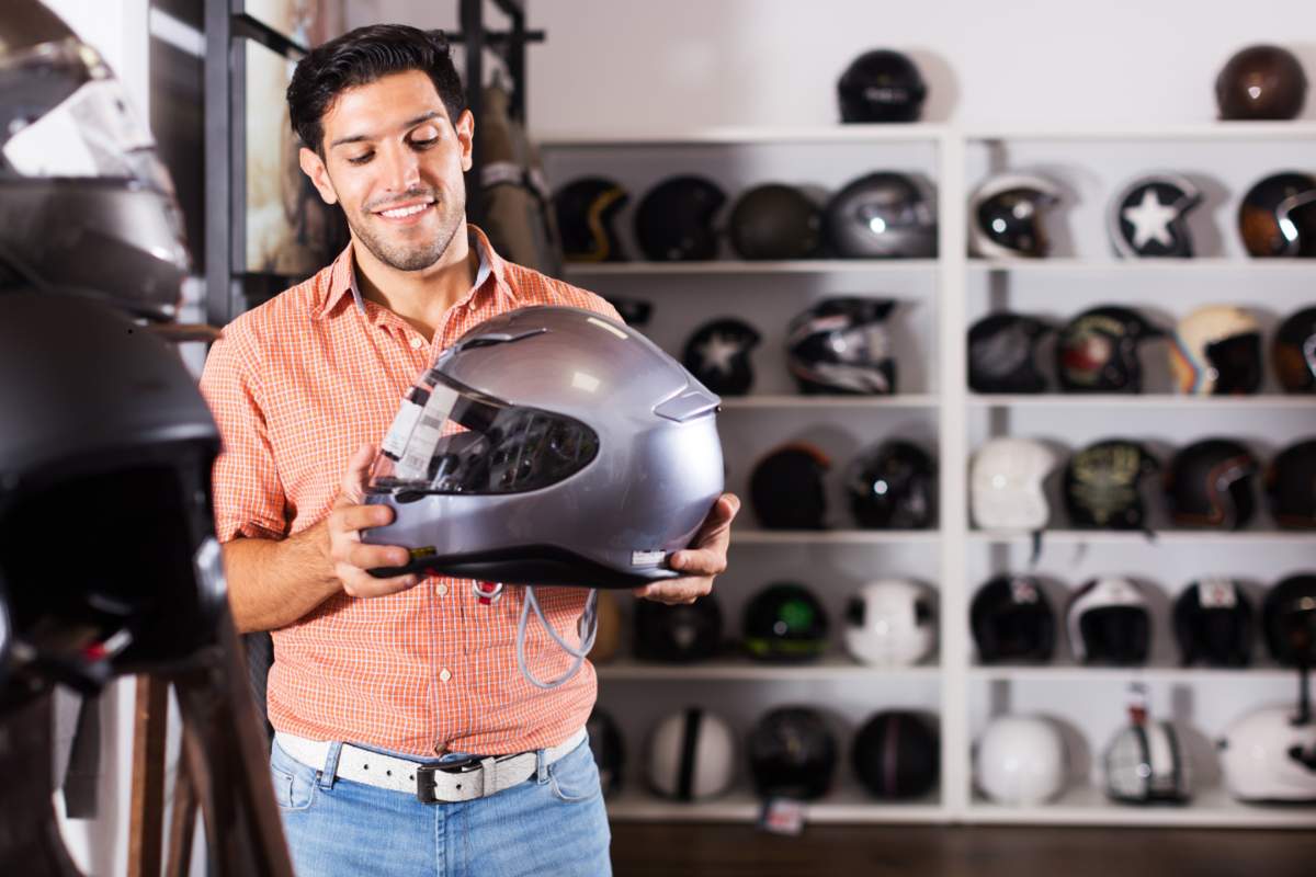 Comunicado do Ipem-SP reforça sobre compra e uso correto de capacetes