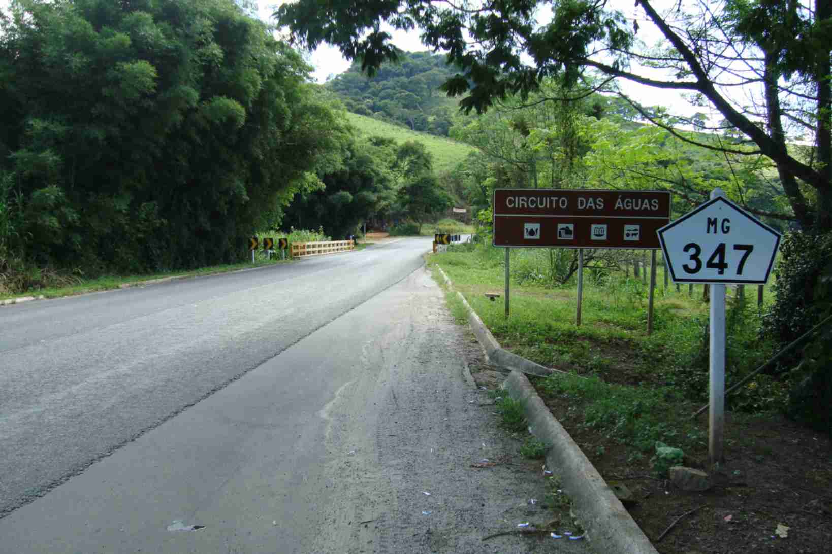 Top 5: melhores estradas de MG para viajar de moto em 2026