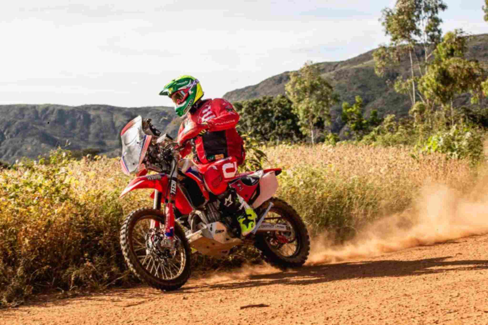 Perto de BH: 3 trilhas de moto que surpreendem e valem a aventura