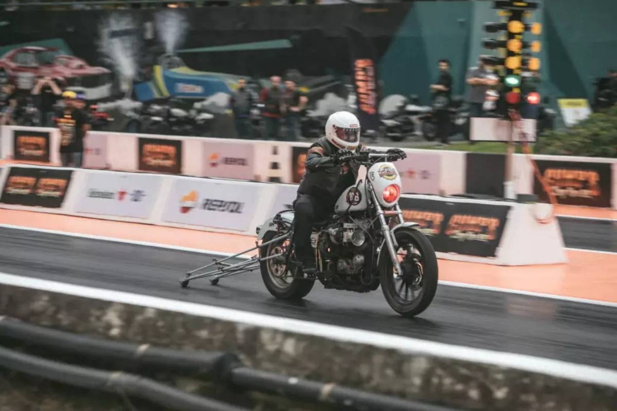 Gumps Drag Race 2026 reúne pilotos de Harley-Davidson em Itatiba (SP)