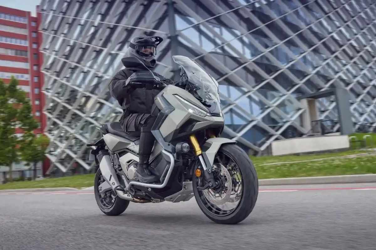 Honda X-ADV: ficha técnica completa de 2026