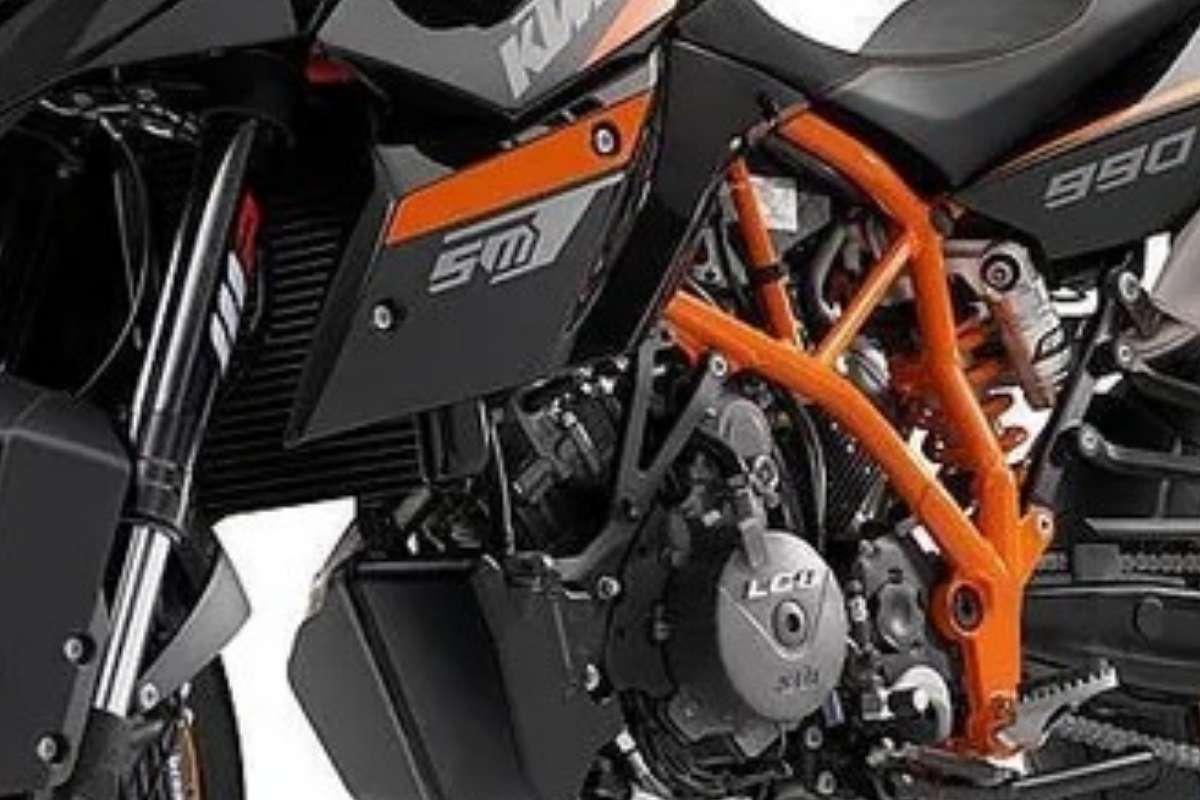 Nova KTM 990 SMT aposta em 120 cv e tecnologia para mudar o jogo