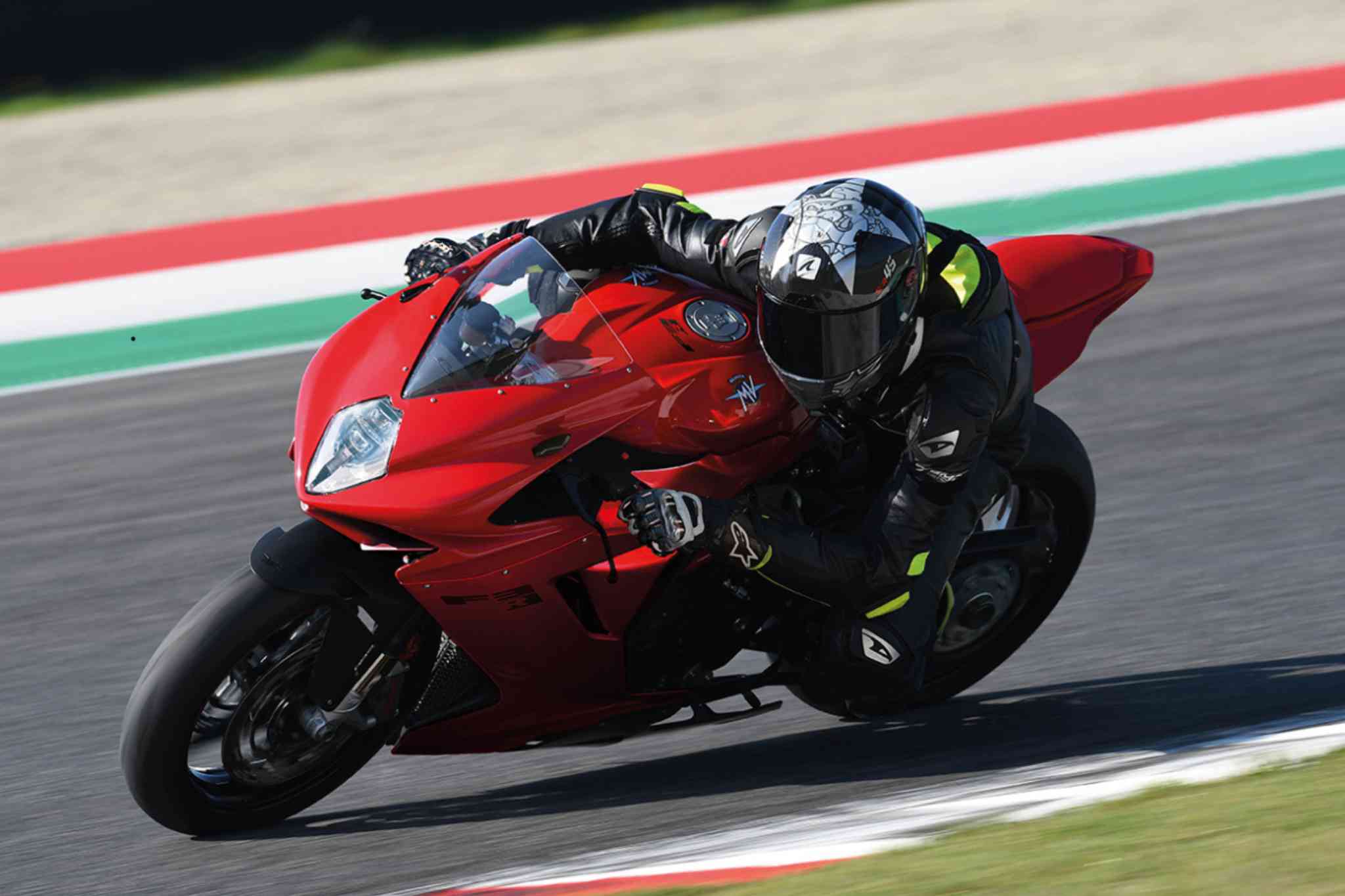 MV Agusta F3 R 2026 chega sem opcionais e redefine o padrão da categoria