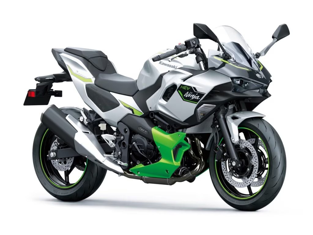 Kawasaki radicaliza e deixa Ninja 7 e Z7 mais ágeis