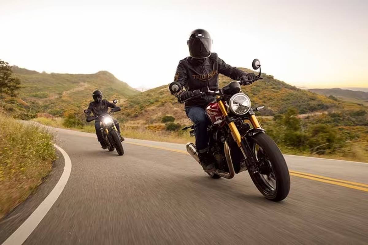 Triumph aposta forte e oferece taxa zero + IPVA 2026 grátis nas motos 400