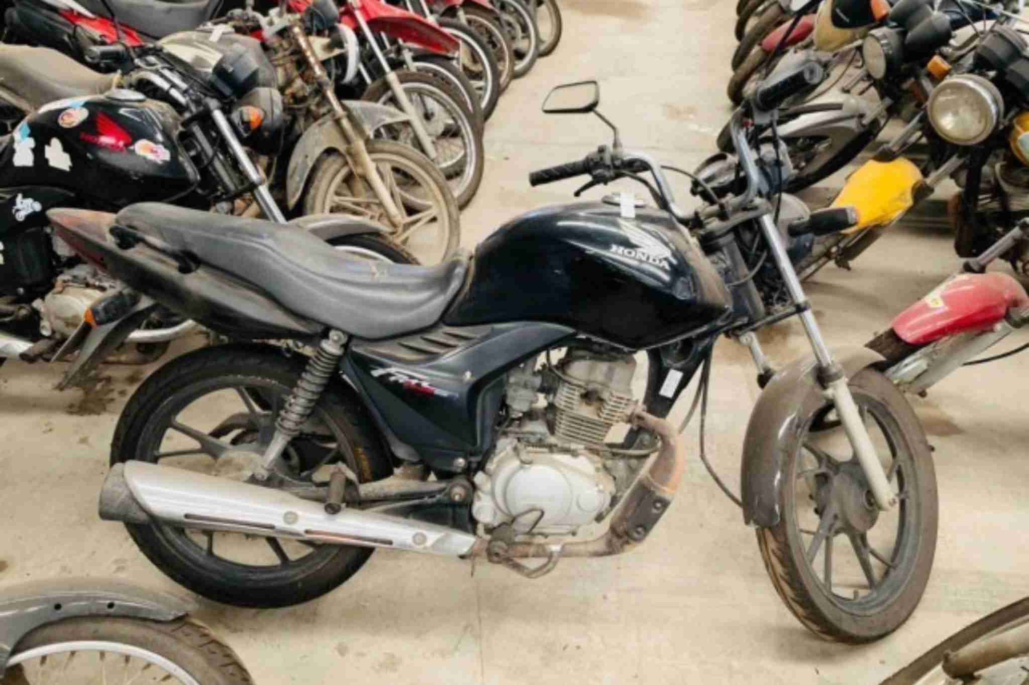De motos a picapes: leilão do Detran começa com lances de R$ 400
